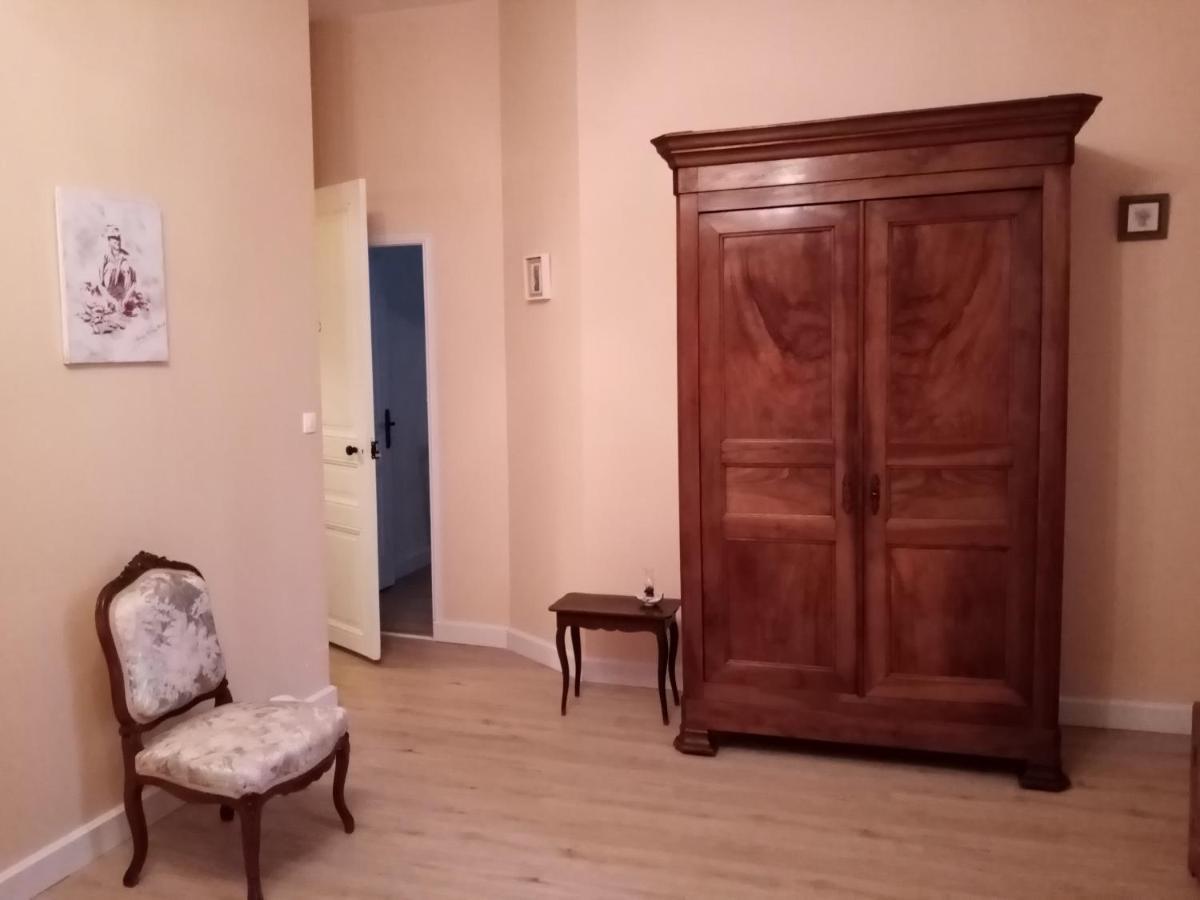 Domaine De Pladuc Bed & Breakfast Lachaise Luaran gambar