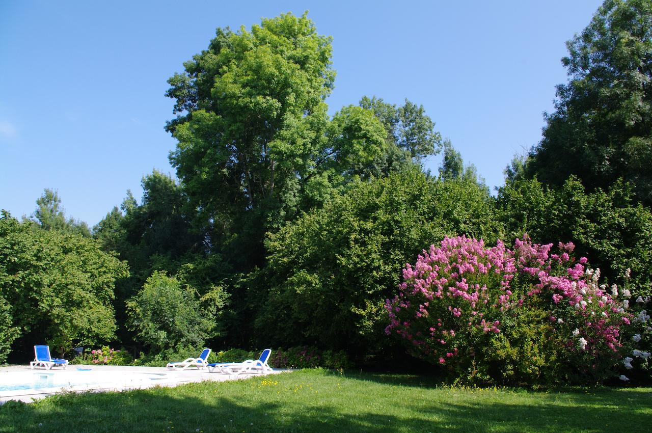 Domaine De Pladuc Bed & Breakfast Lachaise Luaran gambar